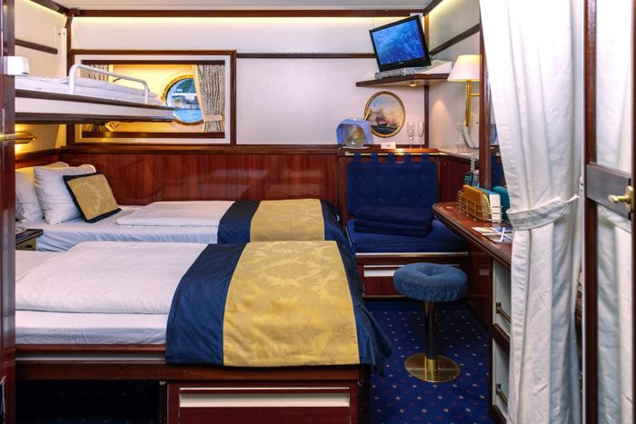 Category 4 - Outside Cabins